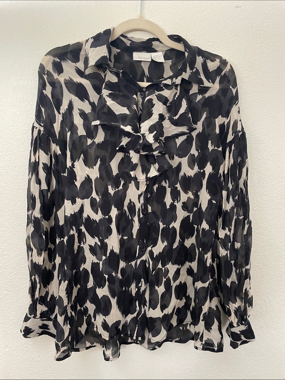 Spiegel Black & White Ruffle 100% silk Front Button-Down Blouse 21x24